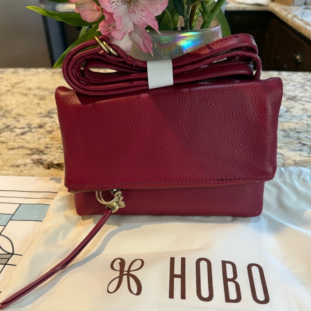 NEW HOBO Pebbled Leather Foldover Grant Small Crossbody In Wine